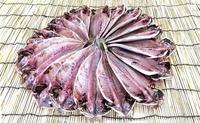 天日干しされたひものの写真（ふるさとチョイス（東伊豆町のお礼の品情報：干物）のサイトへリンク）